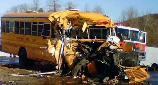 平視 | 吹美國(guó)校車堅(jiān)固，吹得美國(guó)網(wǎng)友都受不了，紛紛吐槽