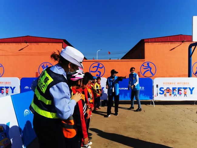 美麗鄉村行 | 關注交通安全 呵護兒童成長 保定公安交警攜手壹基金舉辦兒童交通安全公益行活動！