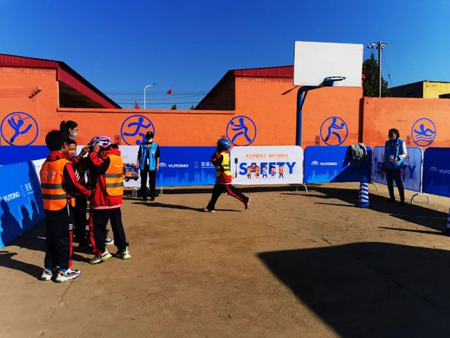 美麗鄉村行 | 關注交通安全 呵護兒童成長 保定公安交警攜手壹基金舉辦兒童交通安全公益行活動！