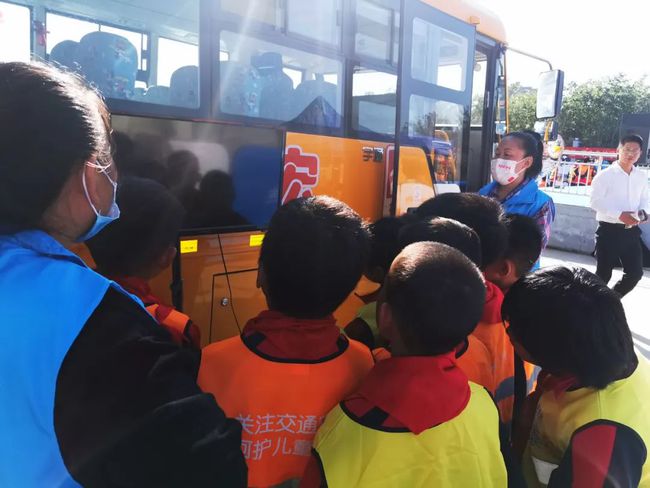 美麗鄉村行 | 關注交通安全 呵護兒童成長 保定公安交警攜手壹基金舉辦兒童交通安全公益行活動！