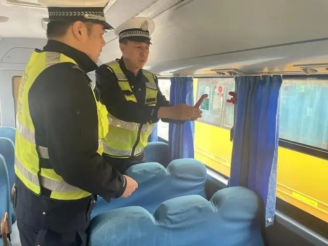 強化校車管理 筑牢出行安全