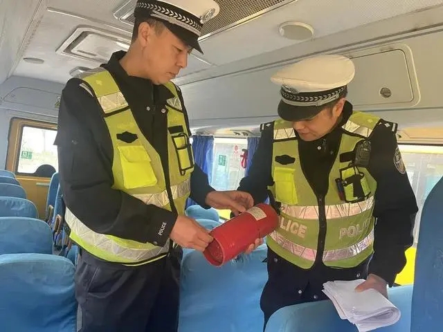 強化校車管理 筑牢出行安全