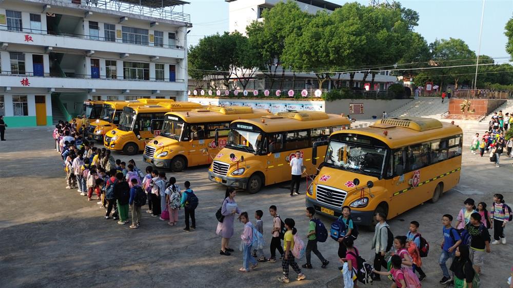寧遠：校車安全無小事 筑牢學(xué)生交通安全線