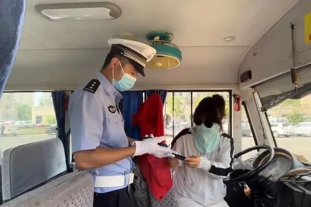 安全生產月 | 大慶交警聯合教育局開展校車安全突擊檢查及宣傳教育活動 安全生產月 | 大慶交警聯合教育局開展校車安全突擊檢查及宣傳教育活動