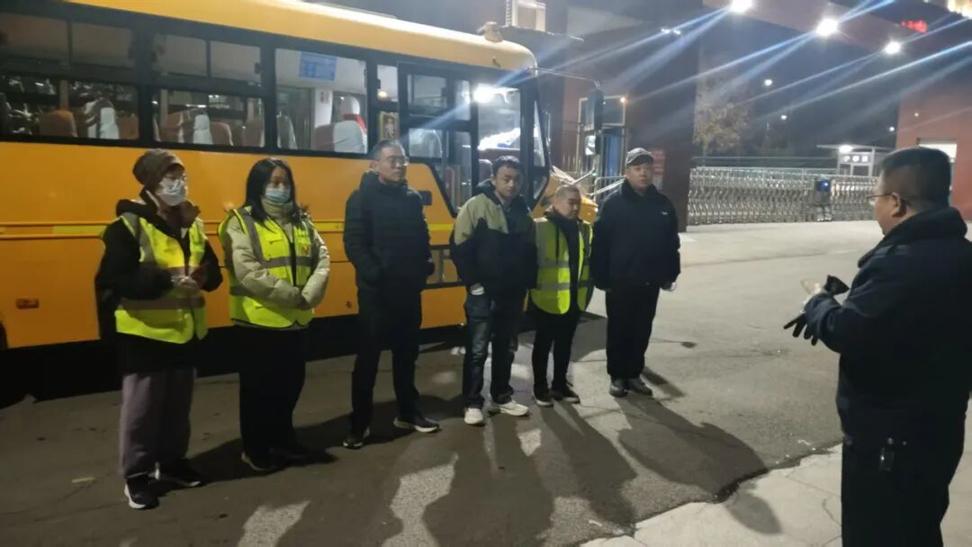 人文關懷|暖心校車進校園 鋪就平安求學路