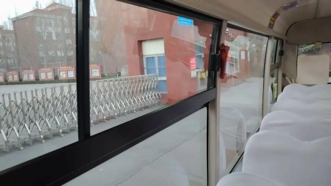 人文關懷|暖心校車進校園 鋪就平安求學路