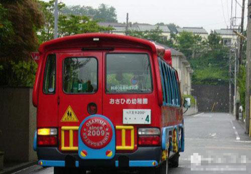 堪比裝甲車 盤點國外“最牛”的校車