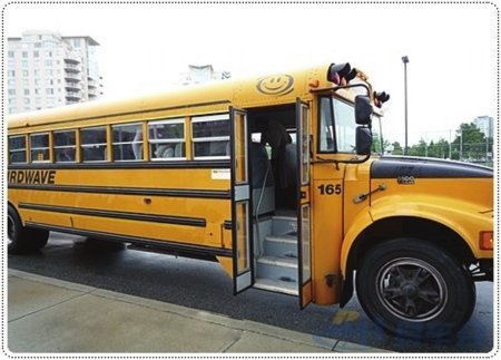 堪比裝甲車 盤點國外“最牛”的校車