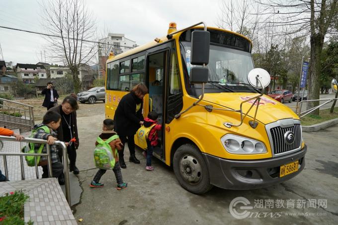 讓校車安全“看得見”的監控平臺