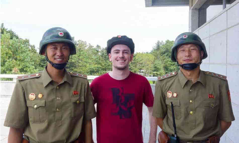 老外游朝鮮時拍的照片 校車畫面有點驚人