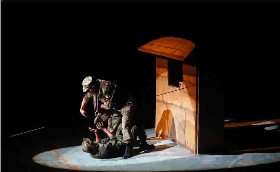 老外游朝鮮時拍的照片 校車畫面有點驚人