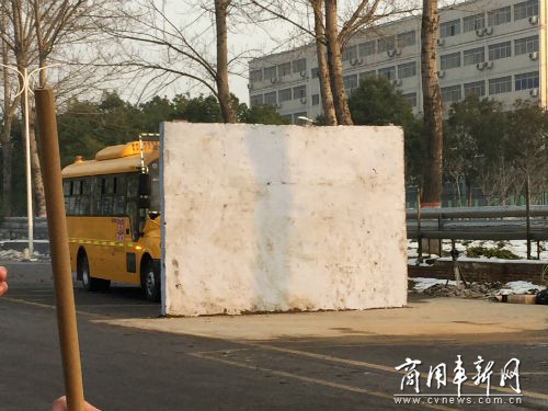 瘋狂校車直面瘋狂測試 宇通表示很淡定