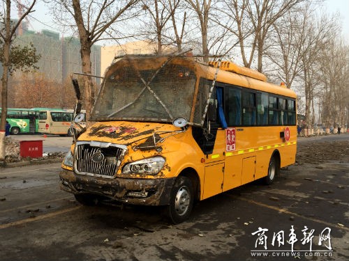 瘋狂校車直面瘋狂測試 宇通表示很淡定