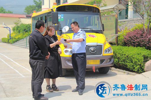 泰安景區交警開展校車監管上門服務