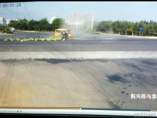 商丘一幼兒園校車發生車禍致6死28傷