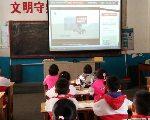 山東：火炬小學開展“校車安全”宣傳教育活動