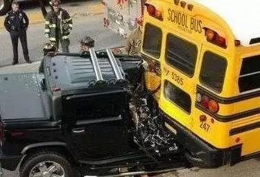 在美國，奧巴馬的座駕見到他，必須停車讓行！他到底是誰？