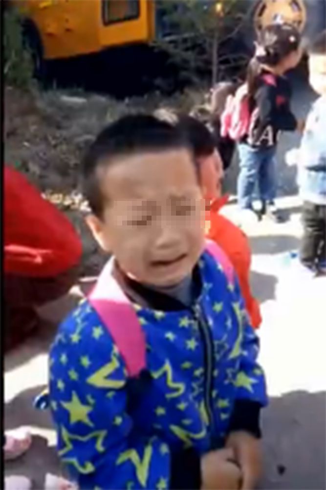 遼寧一幼兒園校車與貨車慘烈相撞 多名幼兒受傷