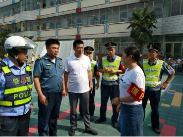 對“黑校車”說不！ 河南衛輝市開展黑校車專項整治活動