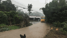 在農村，校車已不僅僅是校車