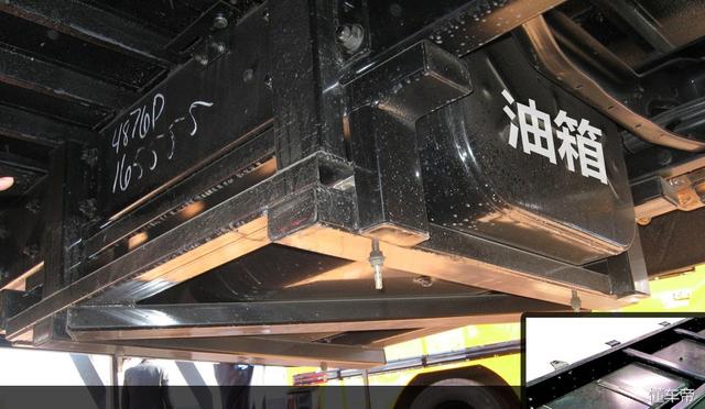 安全標準嚴格的美國校巴再次戰勝卡車 校車安全不容忽視