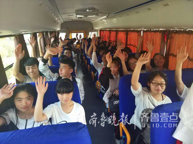 高考后續(xù)：接送考生、供考生午休，菏澤愛心校車引發(fā)市民點贊