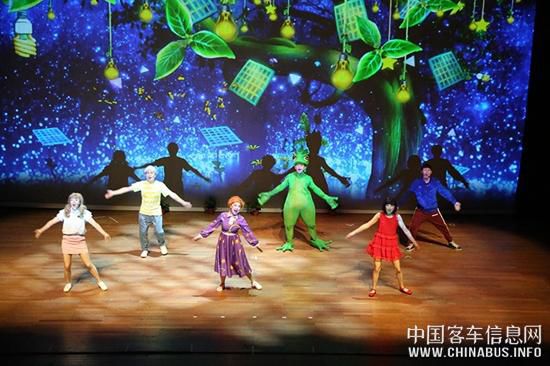 宇通神奇校車來到北京，陪孩子在最美的季節開啟一場穿越時空的奇幻之旅