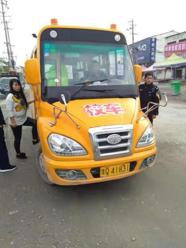 使用假證開校車 交警拘你沒商量