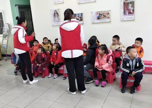 安全與我同行——記我園校車安全演練