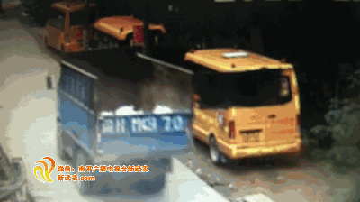 南平一幼兒園校車被砸  查看監控發現……