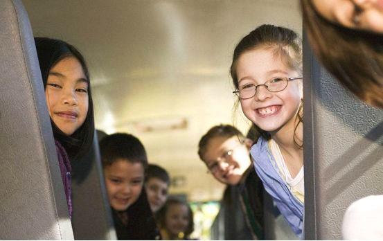 校車安全知識(shí)，小朋友乘坐校車要注意什么？