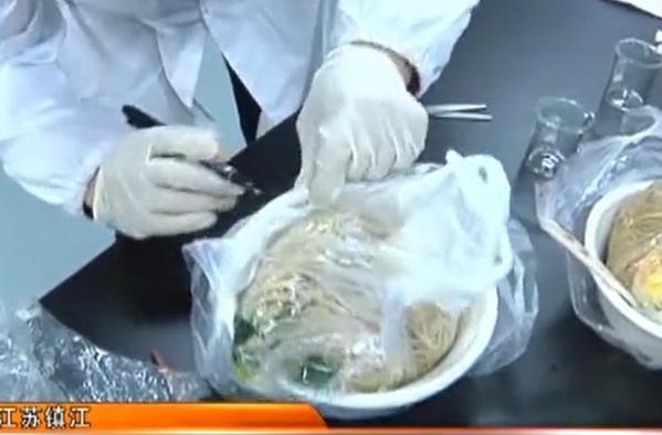 只因每天都吃同一家面條 校車司機被檢測疑似吸毒 警方介入調查