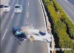 昆石高速公路倒車致7人受傷4車受損，只罰400元扣18分？