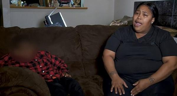 美國女子沖上校車毆打9歲男孩為兒子出氣