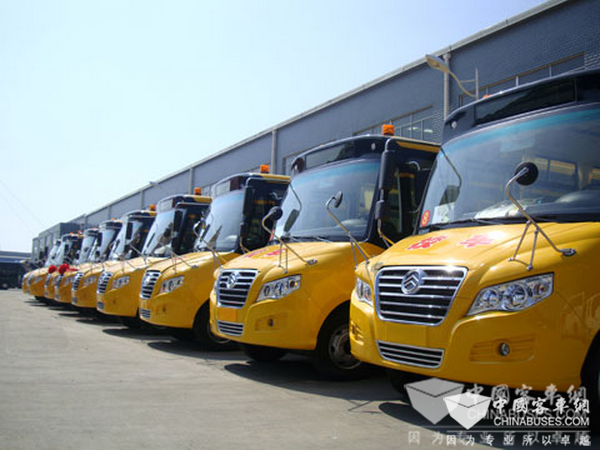 新年開學季 聊聊安全校車的專業選擇