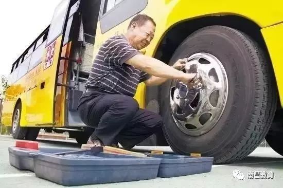 校車安全不容有失，南昌市教育局再次敲響“警鐘”！