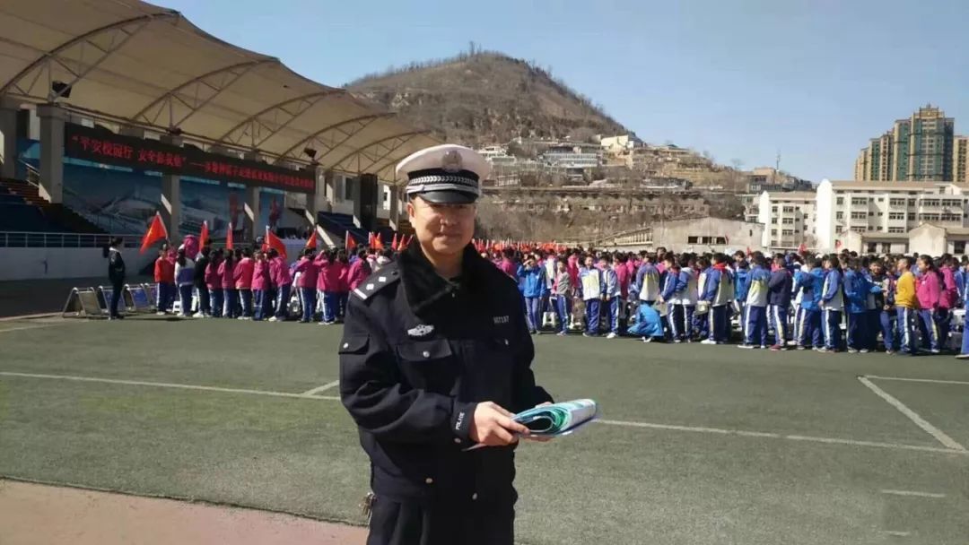 安暢行動|一大隊多措并舉加大校園校車交通安全管理