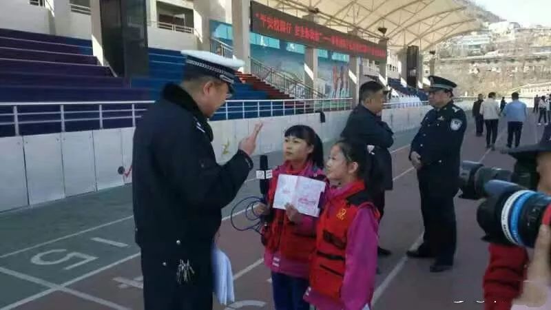 安暢行動|一大隊多措并舉加大校園校車交通安全管理