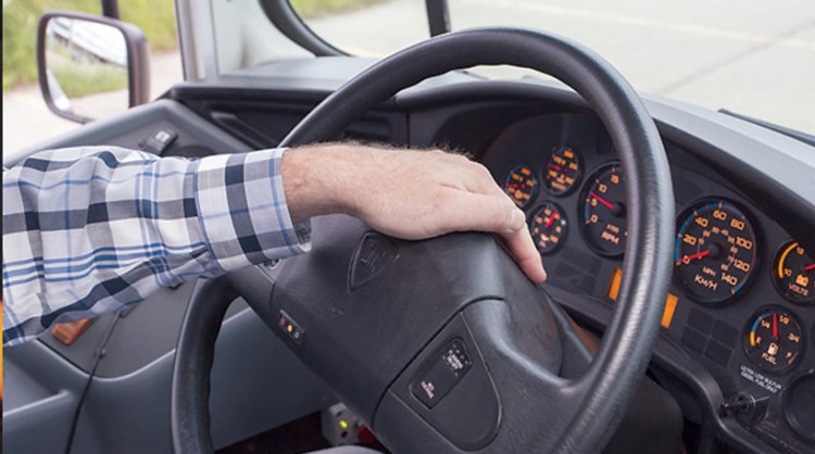加拿大公司在方向盤上增加酒精檢測技術 通過手掌空氣進行測試