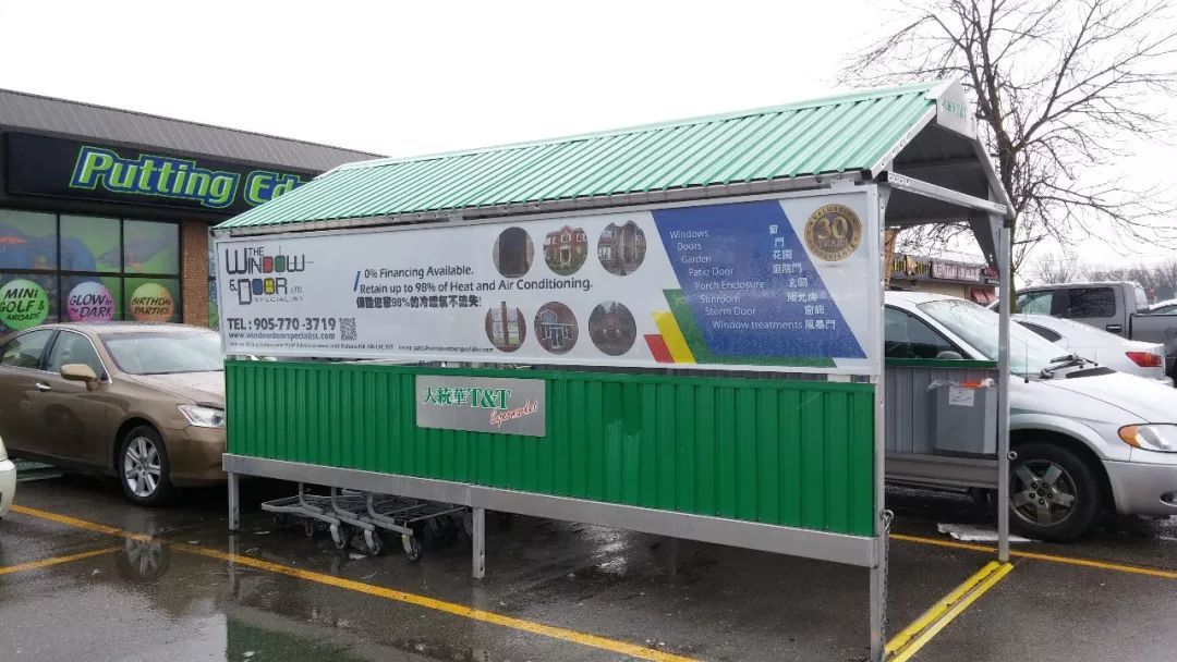 加拿大：校車側翻到溝里！學生受傷入院！校車什么時候才配安全帶？