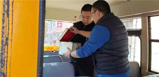 吉林市船營交管大隊(duì)加大對轄區(qū)校車安全隱患排查力度