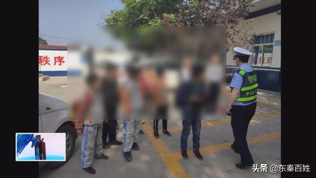 蒲城一7座“黑校車”塞進(jìn)11名學(xué)生 司機(jī)還醉駕