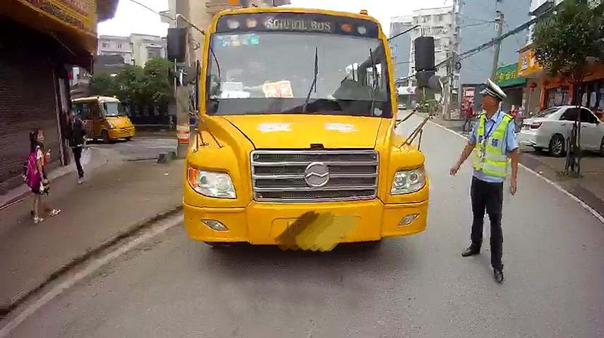 交警北塔大隊: 校車及駕駛人交通違法行為“零容忍”