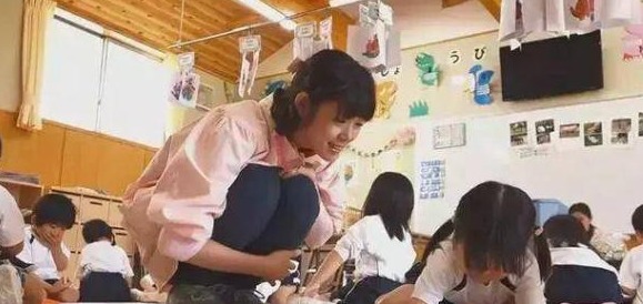 日本幼兒園的一日生活：每天校車接送，兩次戶外活動，無午睡時間