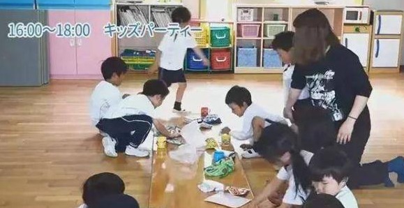 日本幼兒園的一日生活：每天校車接送，兩次戶外活動，無午睡時間