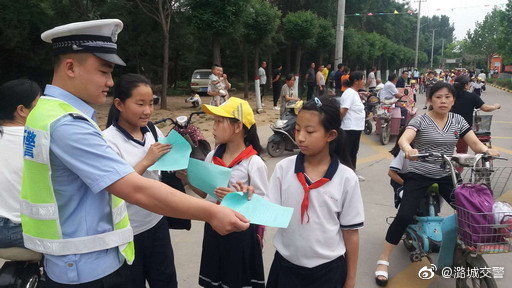 “七進”潞城 | 交警走進轄區小學開展交通安全集中整治工作