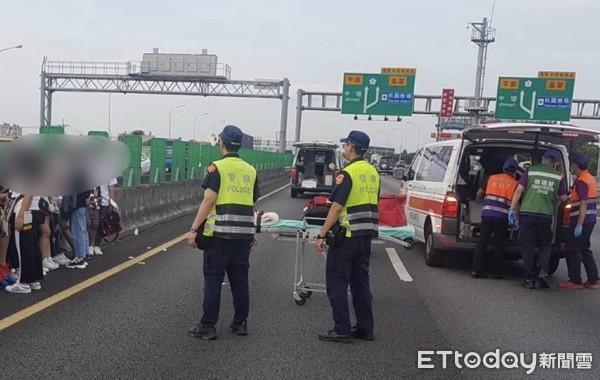 快訊 永平工商校車國一與大貨車事故！22學生 1司機受傷 堵8公里