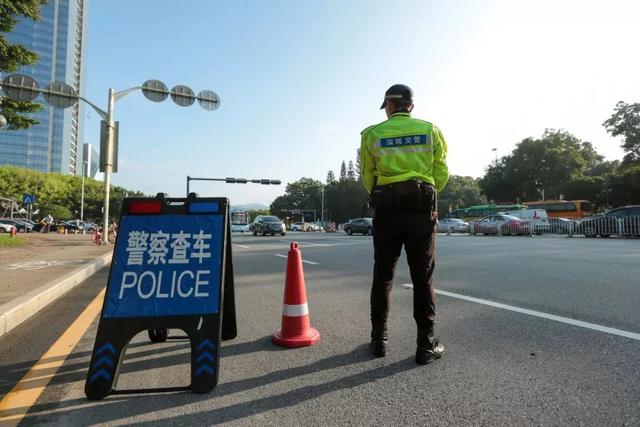 校車超載超員，小心被追究刑事責任！