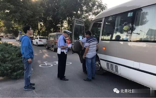 開學首日昌平區檢查校車和接送學生車輛，未發現車輛超員現象