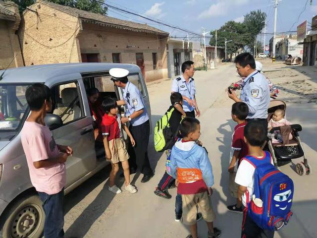 白水：非法校車超員被查處
